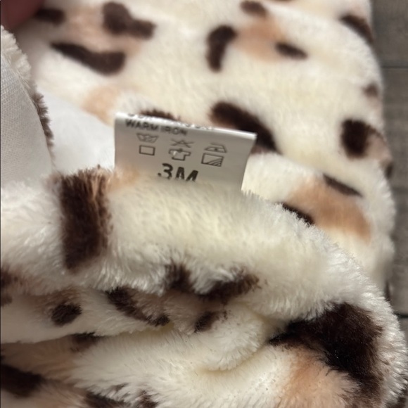 White and Brown Sleep Sacks for Cozy Comfort - Picture 3 of 10